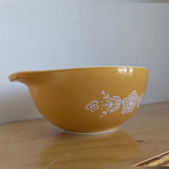 Set Of 2 Vintage Pyrex Cinderella Butterfly Gold And White Bowls #442 #441 - Picture 5 of 16